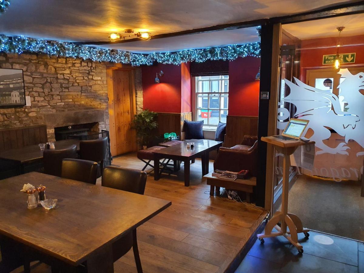 Dragon Inn Crickhowell Extérieur photo