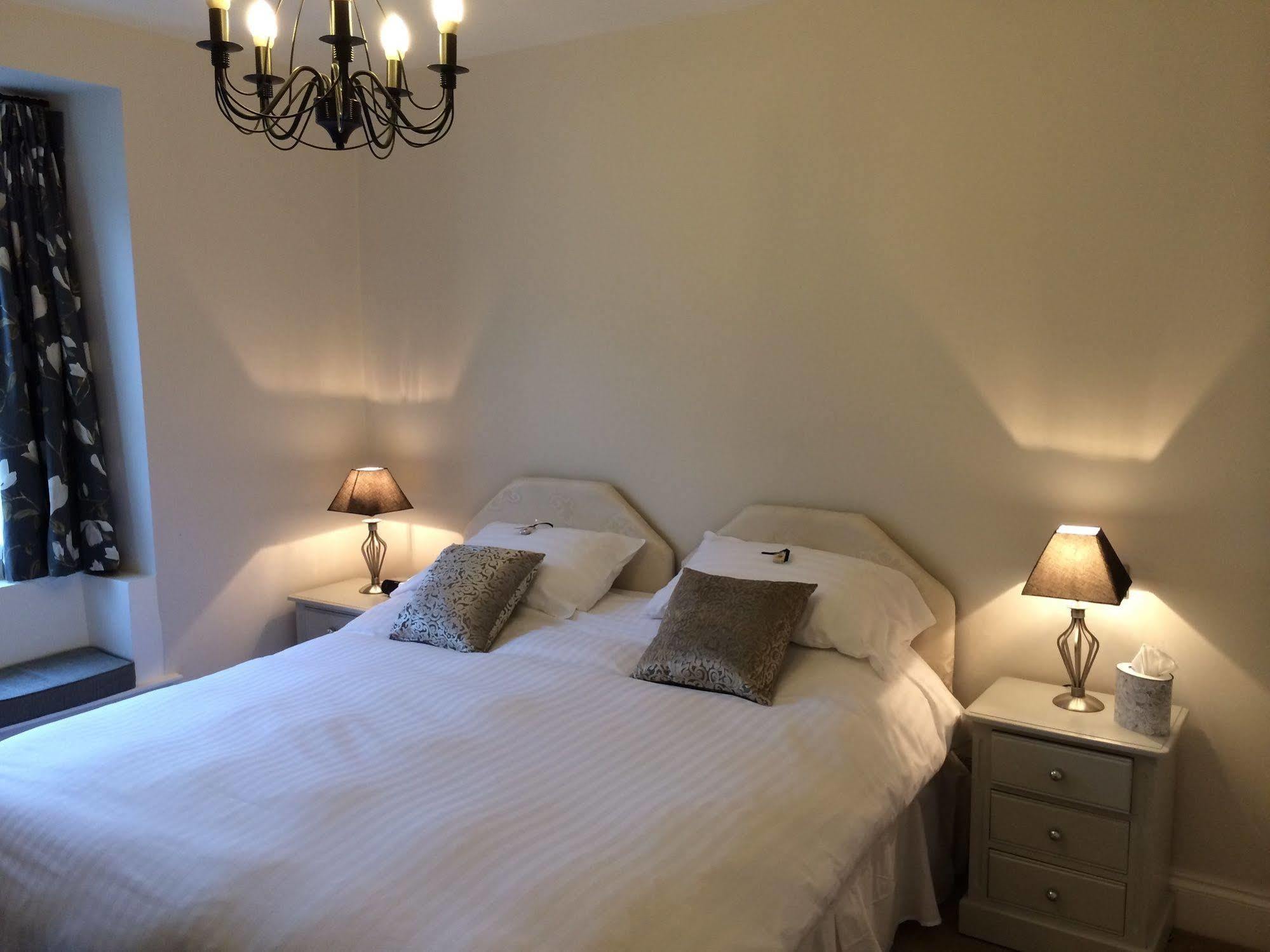 Dragon Inn Crickhowell Extérieur photo