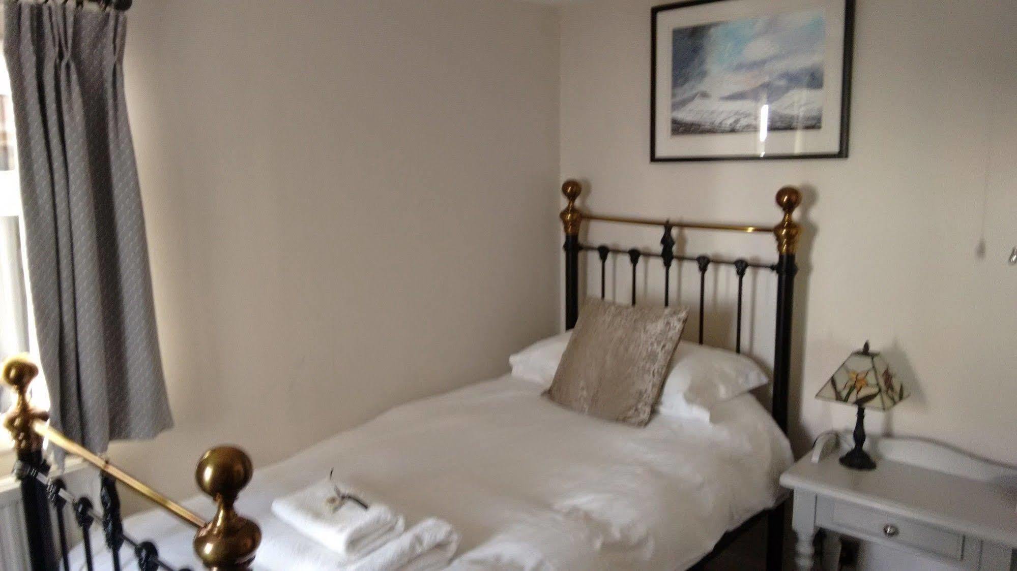 Dragon Inn Crickhowell Extérieur photo